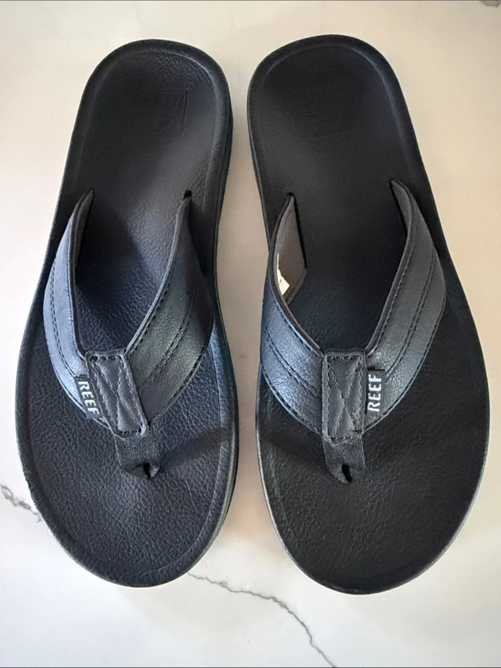 Reef Men's Cushion Spring 2.0 Black Flip Flops, LIKE NEW Sz 9